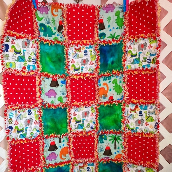 Handmade Baby/Toddler Dinosaur Flannel Rag Quilt - Picture 2 of 5